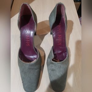 Anne Klein collection shoe. Size 7M.